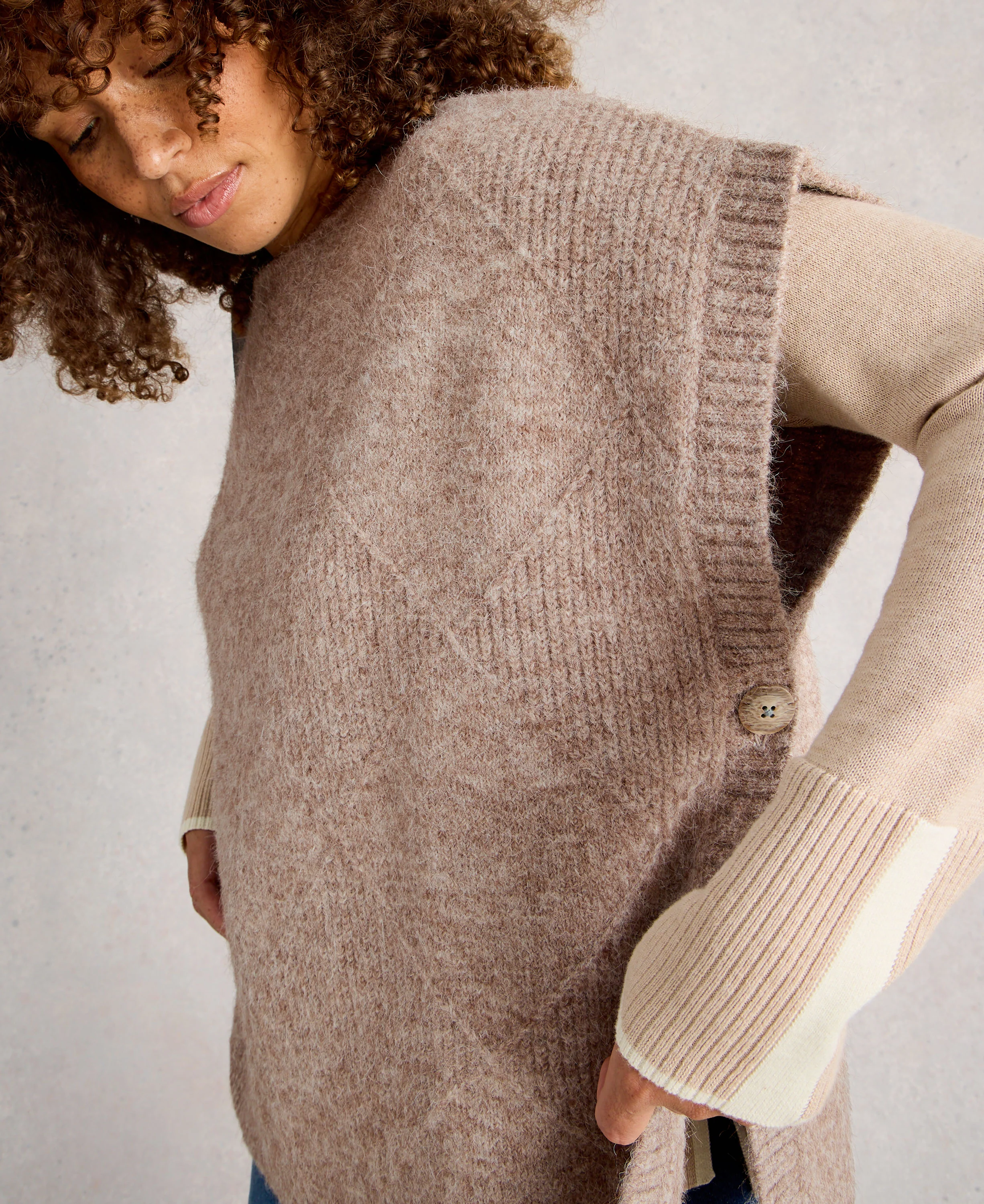 Diamond Stitch Poncho - Light Natural - Image 5