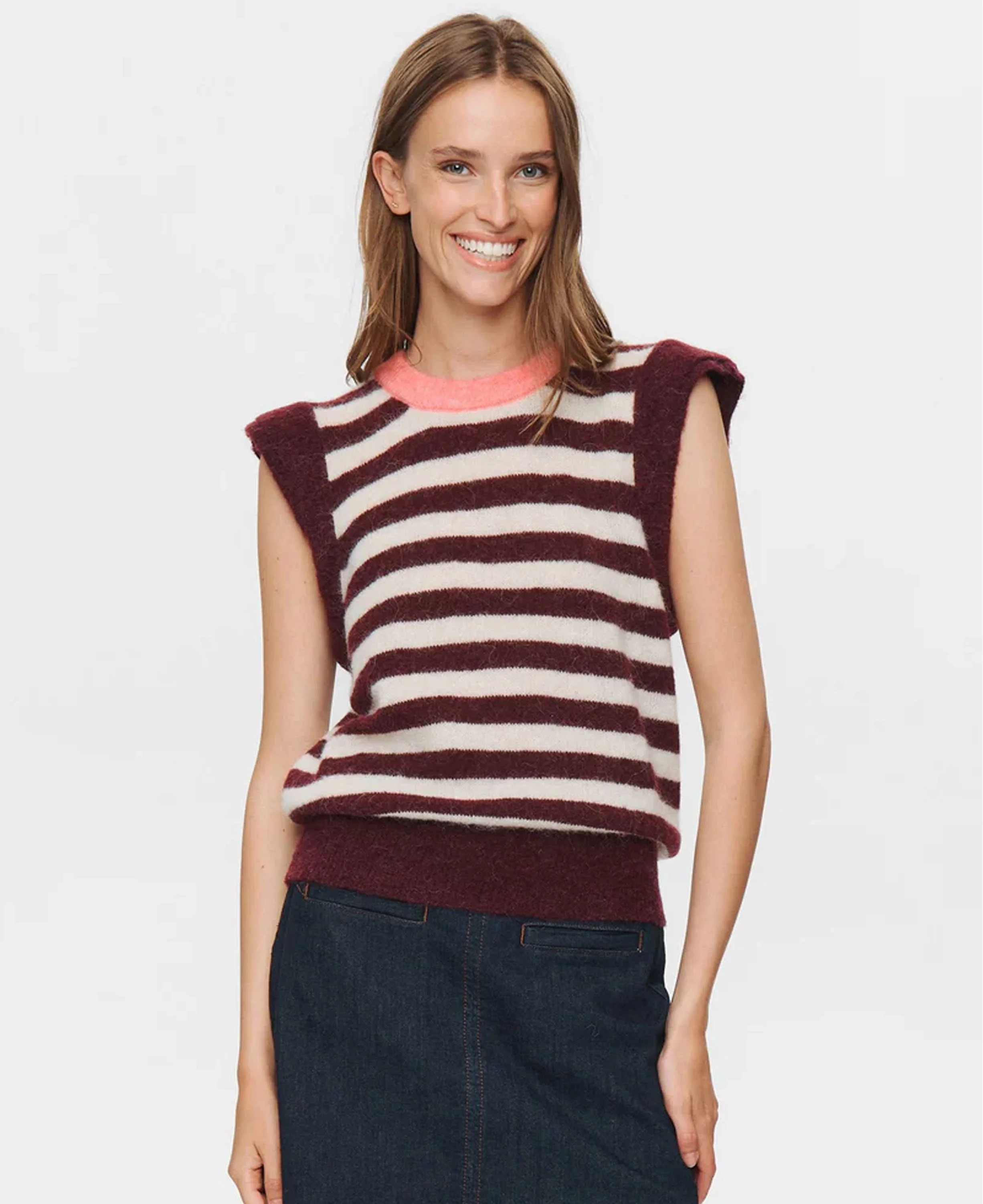 Nuciara Riette Stripe Vest - Winetasting - Image 3